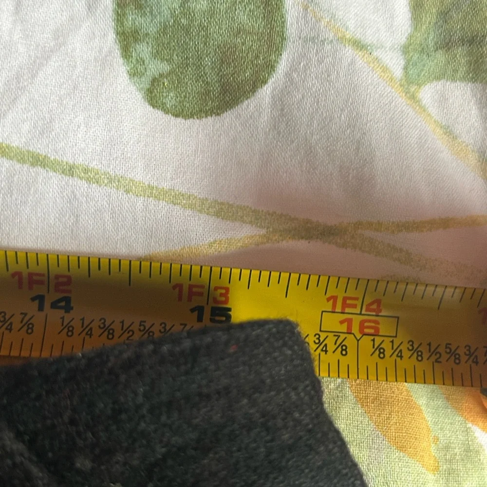 Old Navy Mini Skirt 😊 - Picture 8 of 11